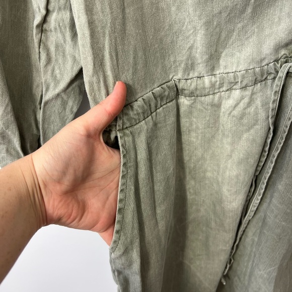 Button-Up Tunic Dress - Picture 4 of 4